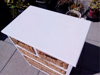 Mueble 5 cajones mimbre blanco