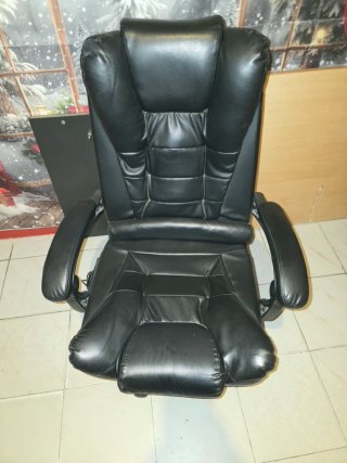 Silla de oficina ergonómica con reposapiés