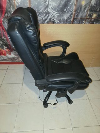 Silla de oficina ergonómica con reposapiés