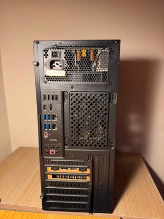 PC Gaming i7 10700KF/GTX 1660 Ti /16GB RAM/SSD 1TB