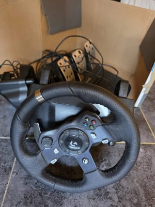 Volante Logitech G920 con Pedales
