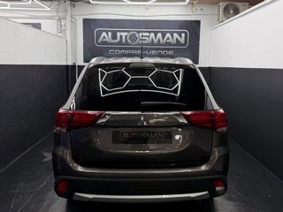 Mitsubishi Outlander 220 DI-D Motion 2WD 7 Plazas