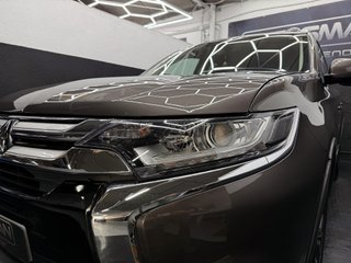 Mitsubishi Outlander 220 DI-D Motion 2WD 7 Plazas