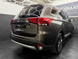 Mitsubishi Outlander 220 DI-D Motion 2WD 7 Plazas