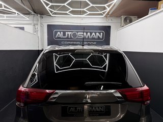 Mitsubishi Outlander 220 DI-D Motion 2WD 7 Plazas
