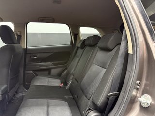 Mitsubishi Outlander 220 DI-D Motion 2WD 7 Plazas