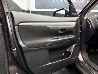 Mitsubishi Outlander 220 DI-D Motion 2WD 7 Plazas