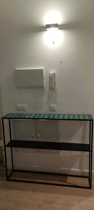 Mesa recibidor diseño cerámica y metal