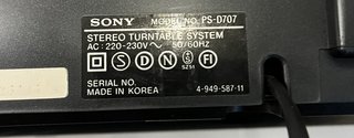 Tocadiscos Sony PS-D707 con aguja y protector