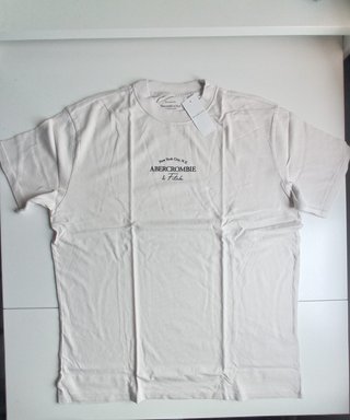 Camiseta Abercrombie & Fitch crema talla S