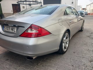 Mercedes-Benz Clase CLS 2007 el coche trae GLP