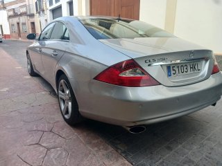 Mercedes-Benz Clase CLS 2007 el coche trae GLP