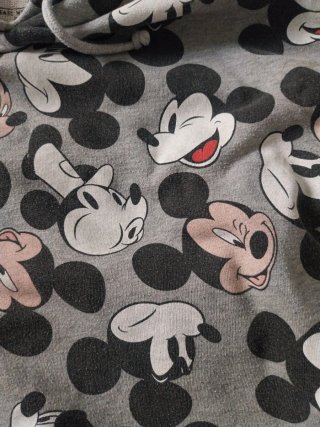Sudadera DISNEY. EASY WEAR.  Talla S