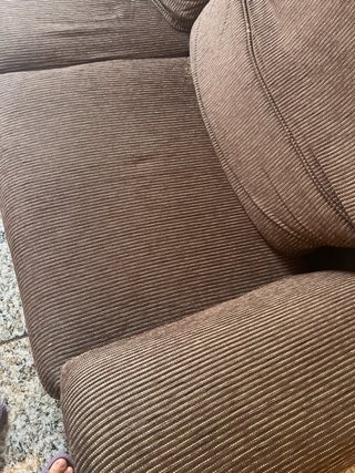 Sofá de 2 plazas en pana