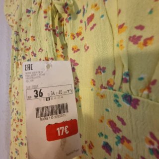 Vestido corto floral amarillo Pimkie Talla S