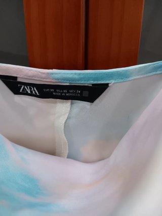 Blusa Zara tirantes satinada S