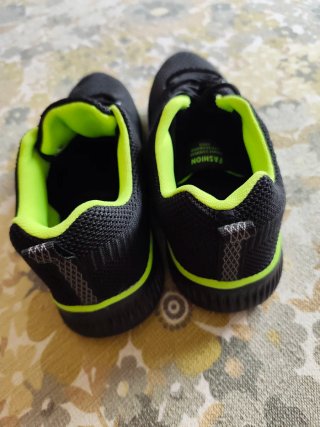 Tenis Zapatillas Deportivas Negras y Verdes