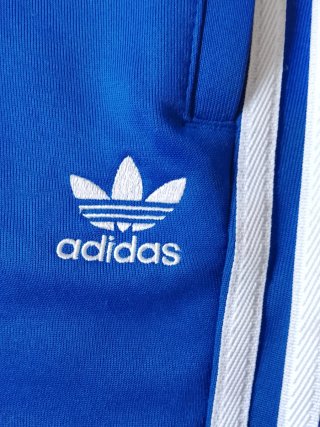 Chaqueta Adidas Azul con Rayas Blancas