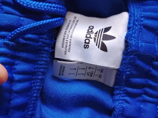 Chaqueta Adidas Azul con Rayas Blancas