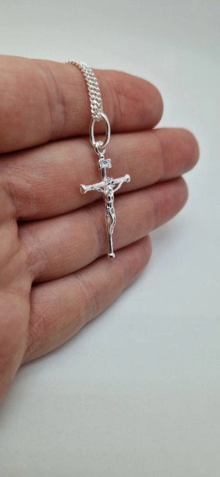 CADENA Y CRUZ DE PLATA