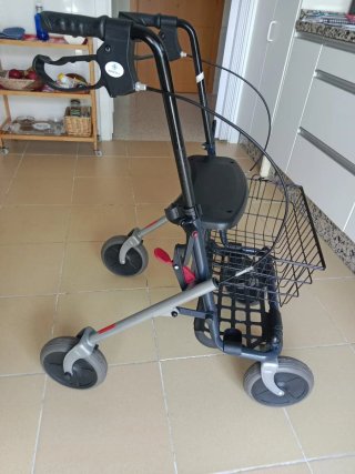 Andador 4 ruedas aluminio nuevo