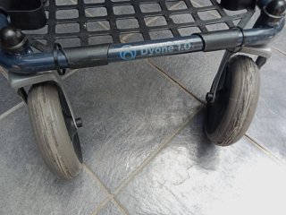 Andador 4 ruedas aluminio nuevo