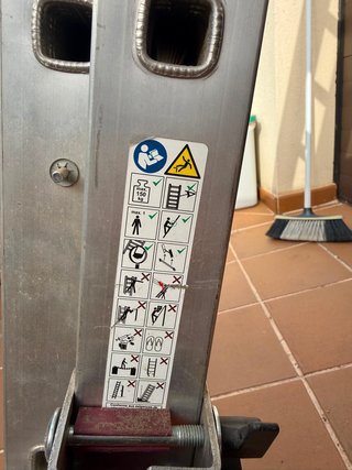 Escalera aluminio telescópica 2 tramos