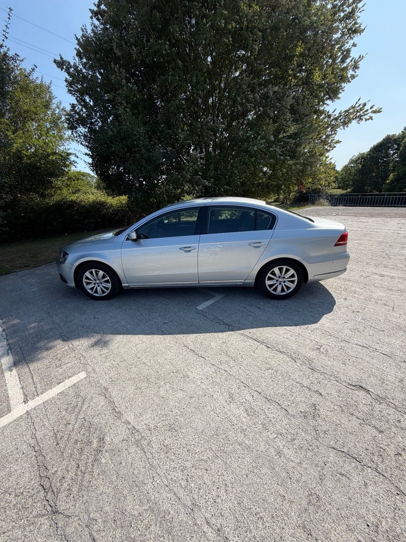 Volkswagen Passat 2014 - foto 1