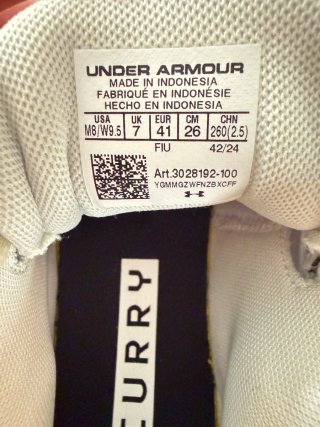 Under Armour Curry Talla 41 Beige/Blanco