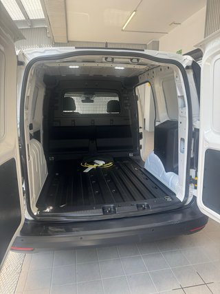 VW Caddy Furgon hibrido enchufable 150cv