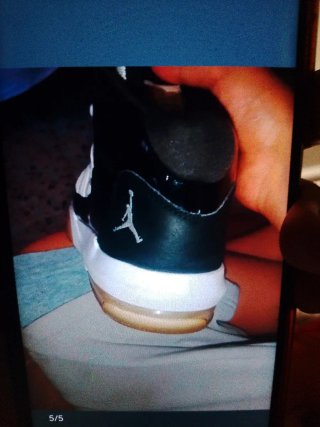 Jordan Max Aura zapatillas negras y blancas