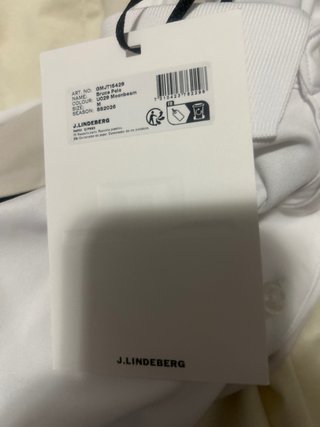 Polo J. Lindeberg bege e branco