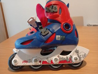 Patines infantiles ajustables azul/rojo