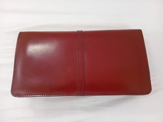 BOLSO MANO o BANDOLERA  CUERO BURDEOS
