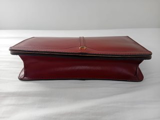 BOLSO MANO o BANDOLERA  CUERO BURDEOS