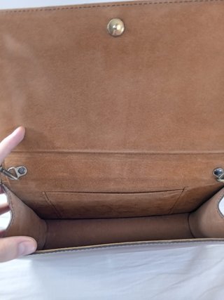 BOLSO MANO o BANDOLERA  CUERO BURDEOS