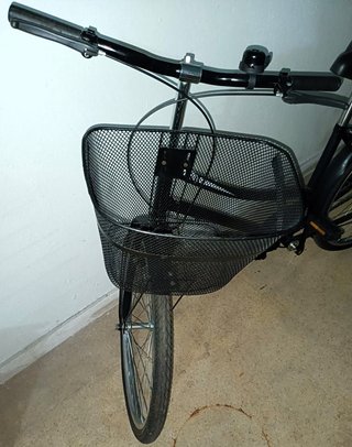 Bicicleta Paseo Negra con Cesta. Nueva