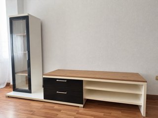Mueble TV y vitrina combinados