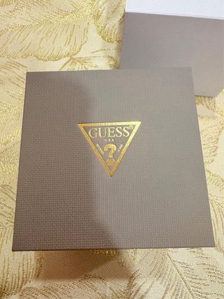 Reloj Guess Dorado y Negro Hombre Nuevo