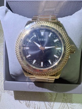 Reloj Guess Dorado y Negro Hombre Nuevo
