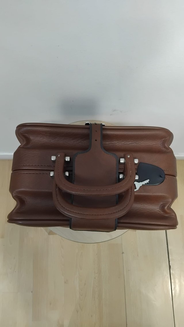 Neceser Vintage Rígido Marrón