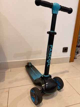 Patinete infantil FASCØL turquesa y negro