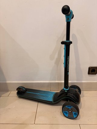 Patinete infantil FASCØL turquesa y negro