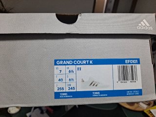 Zapatillas Adidas Blancas y Doradas