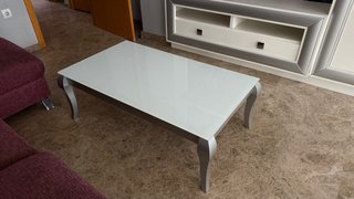 Mesa auxiliar elevable cristal y metal