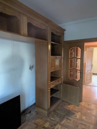 Mueble de salón de madera