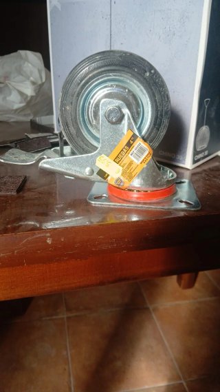 SUPEROFERTA Rueda de goma y acero  16  A2€