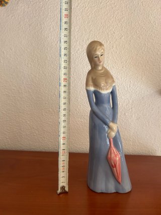 Figura de porcelana antigua