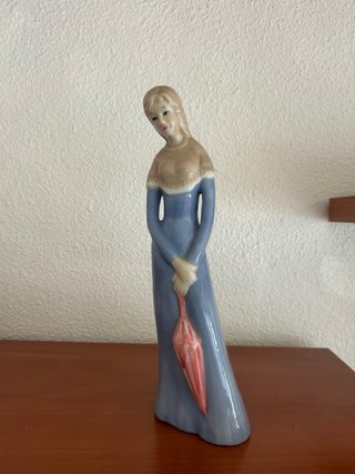 Figura de porcelana antigua