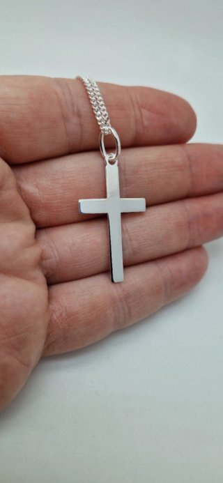 CADENA Y CRUZ DE PLATA